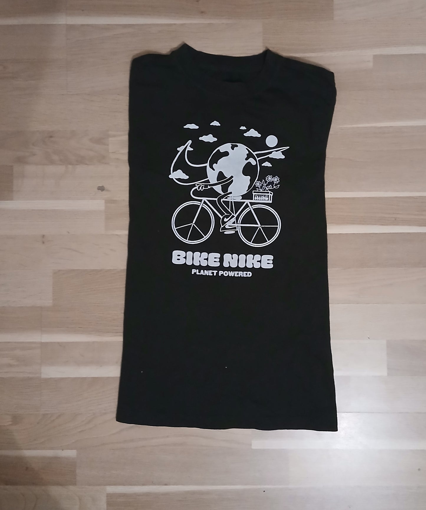 Nike Sportswear "Bike Nike - Planet Powered"